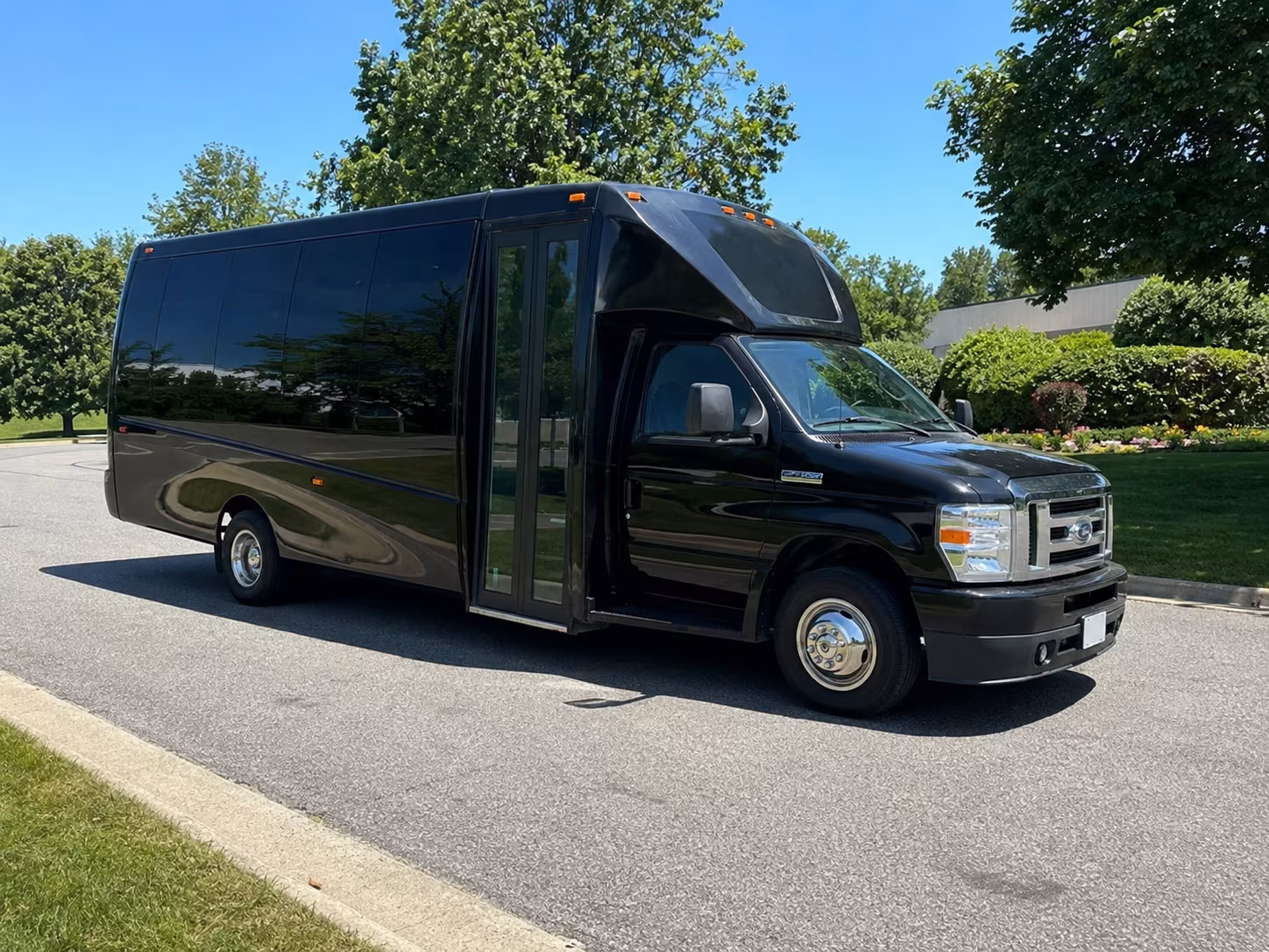 bachelor and bachelorette party buses in mobile alabama