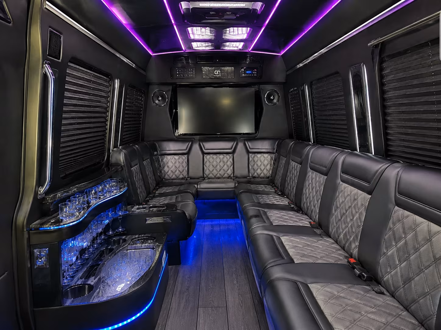 bus rentals for bands and touring performers passing through mobile