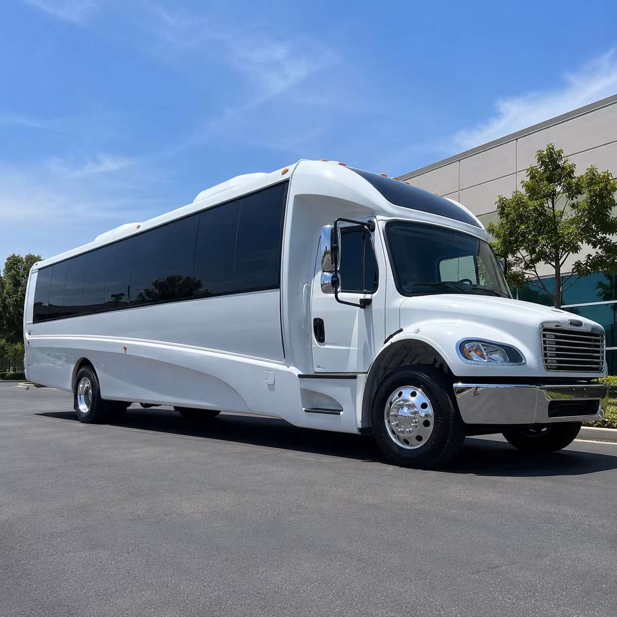 mobile 30 passenger minibus