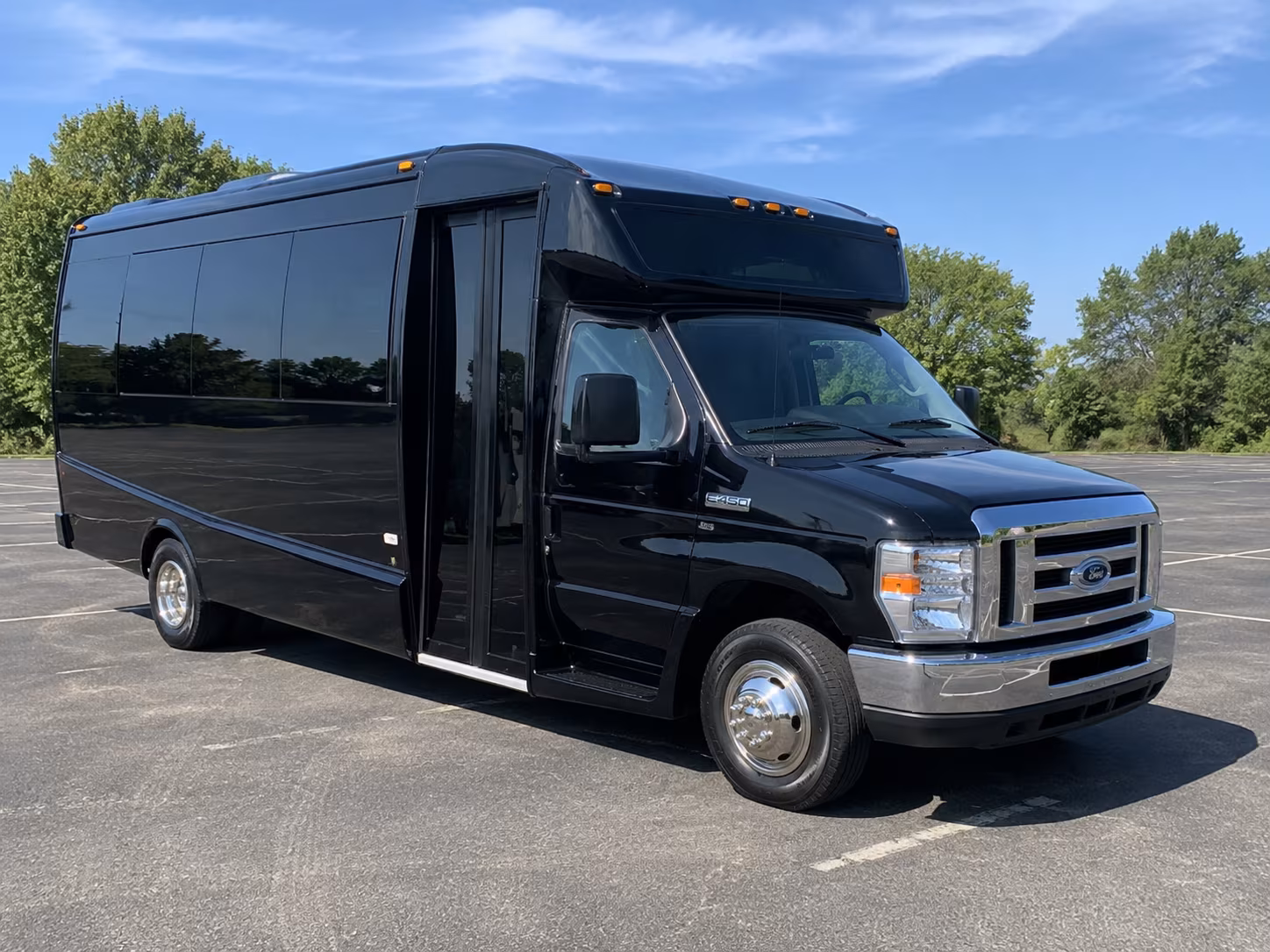 sporting event and tailgate buses in mobile alabama