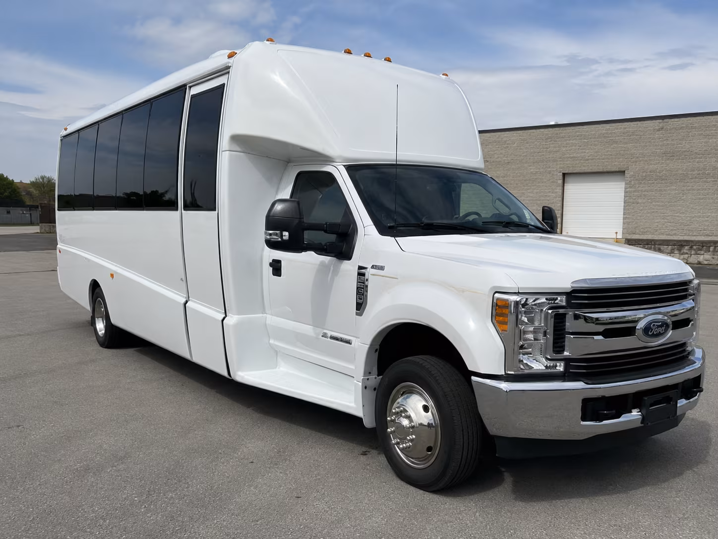 wedding and rehearsal dinner buses in mobile alabama